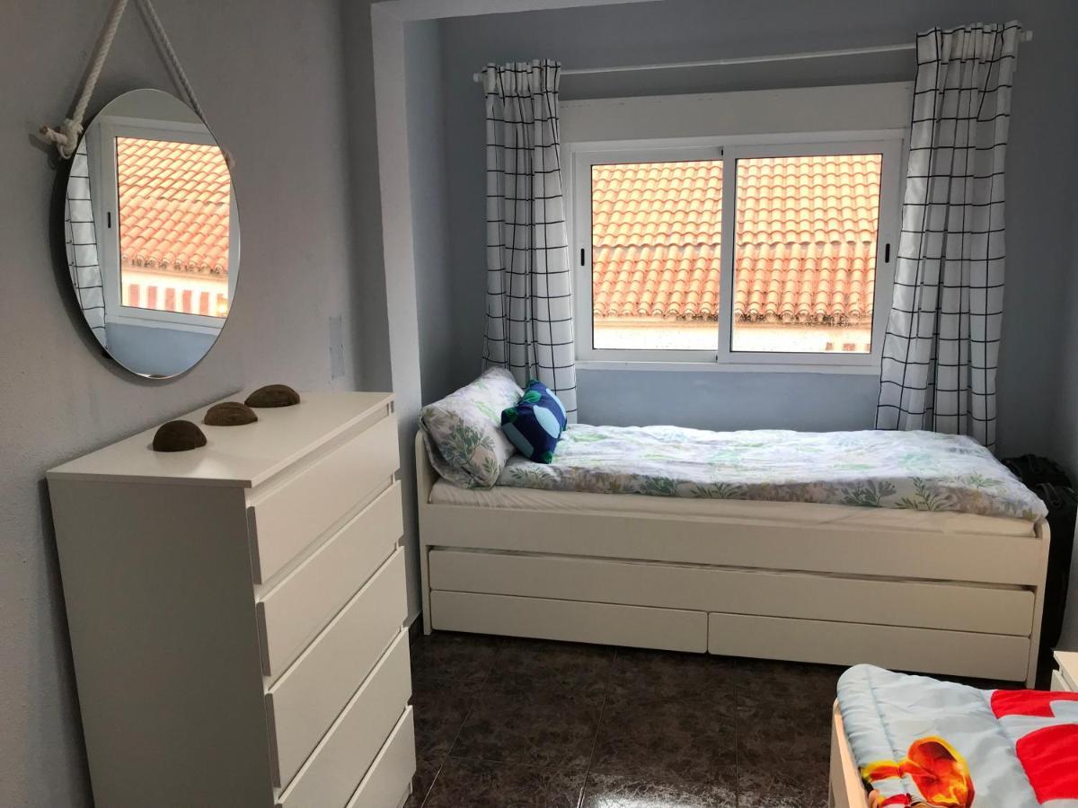 Great Holiday Apartment Close To The Beach ガンディア エクステリア 写真